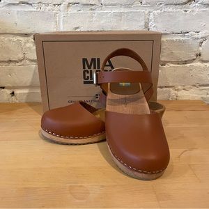 MIA Sofia MaryJane Clog Luggage Leather Size 37